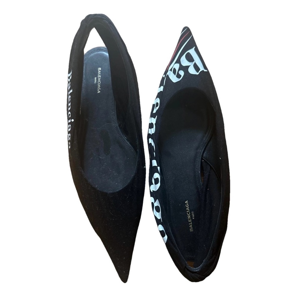 AUTH Balenciaga Knife Flats